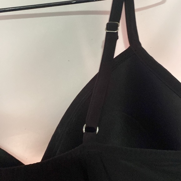 MIRACLESUIT Black WITH SILVER GOLD ACCENTS WO SIZE 14 UNDERWIRE SWIM TOP CLEAN - Picture 8 of 13